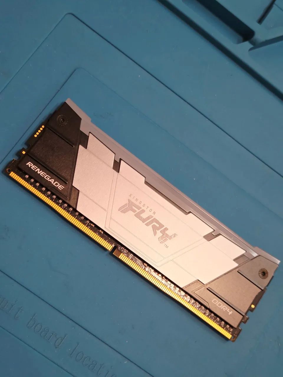 Memória RAM Kingston Fury Renegade, RGB, 16GB, DDR4, 3600MHz, CL16. - Foto 3