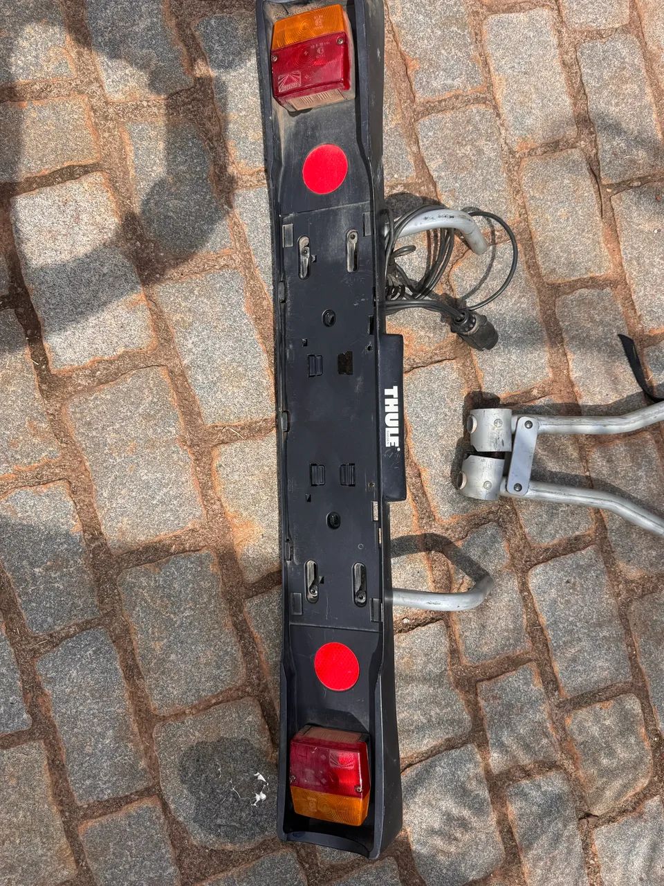 Suporte bike Thule + barra de placa com elétrica  - Foto 2