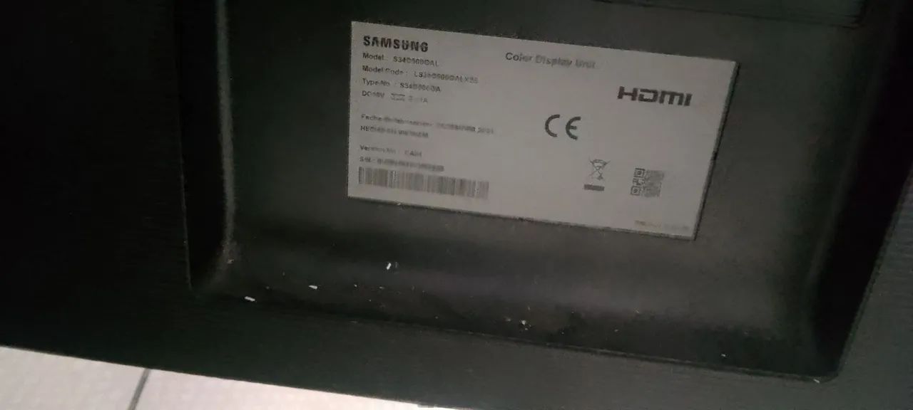 Monitor Ultrawide Samsung 34" S34G500DAL com defeito 