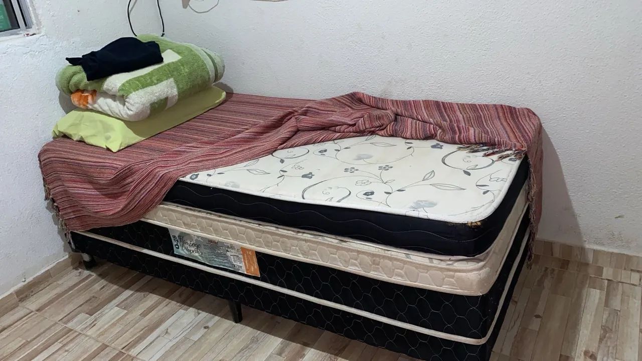 Móveis usados com marca de uso mais tudo conservado  - Foto 2