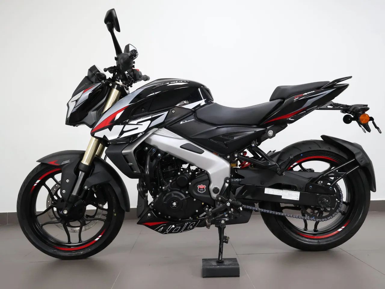 BAJAJ DOMINAR NS400Z ABS - Foto 2