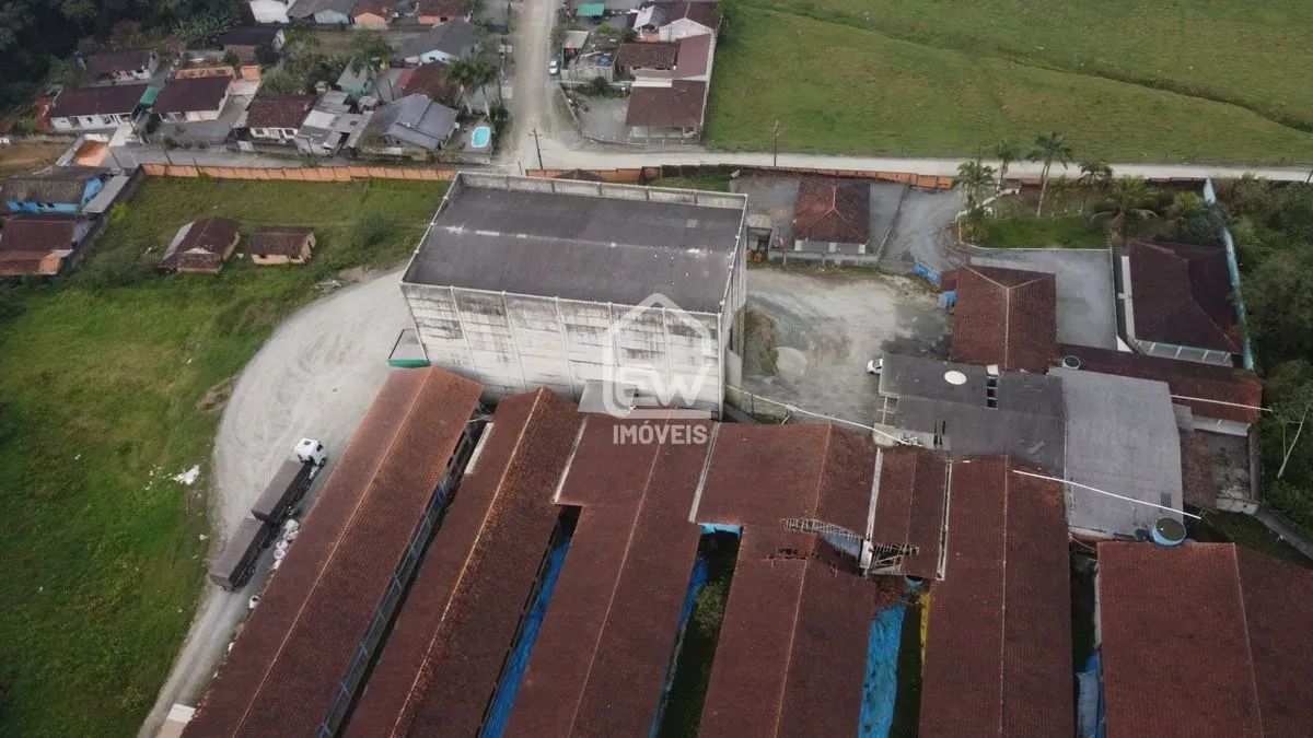 Imóvel Comercial com Área Total de 60.000m² em Joinville, SC - Foto 3