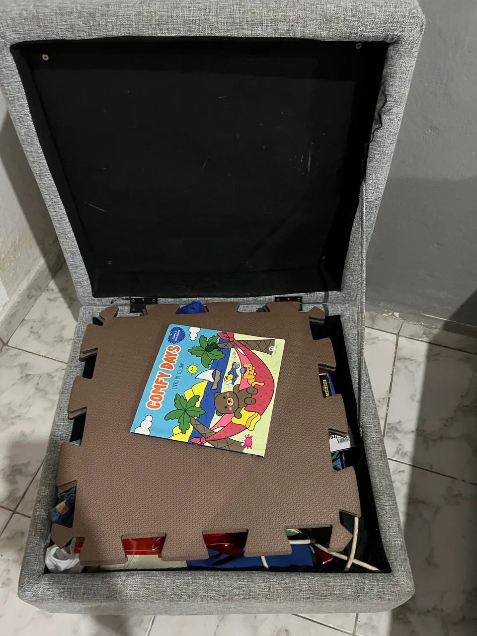 Sofá e puf  - Foto 4