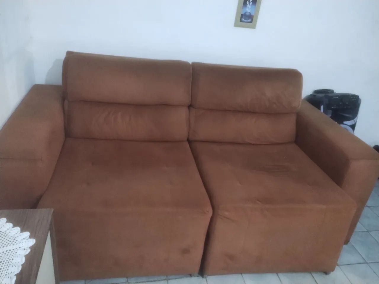 Sofá retrátil - semi-novo com 3 acentos  - Foto 4