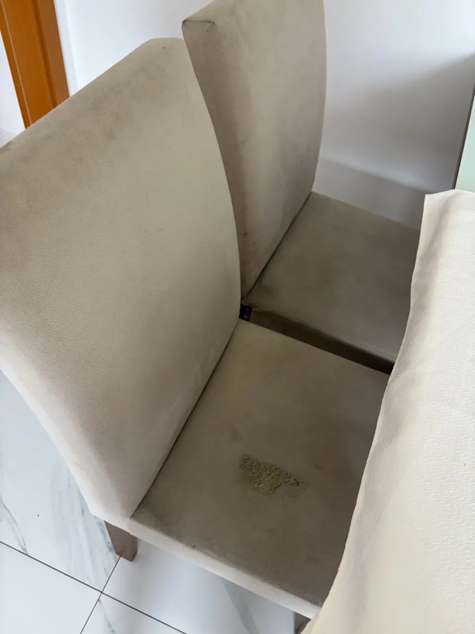 Vendo 4 cadeiras de mesa de jantar - Foto 3