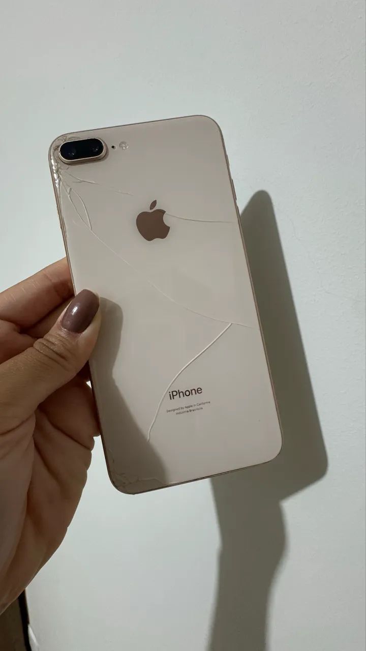 iPhone 8 Plus - Celulares e Smartphones - Porto do Rosa, São