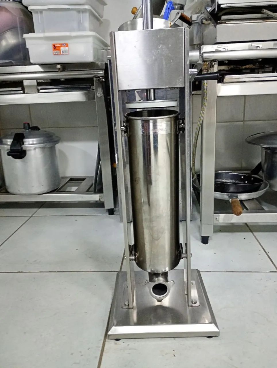 Máquina de fazer linguiça 