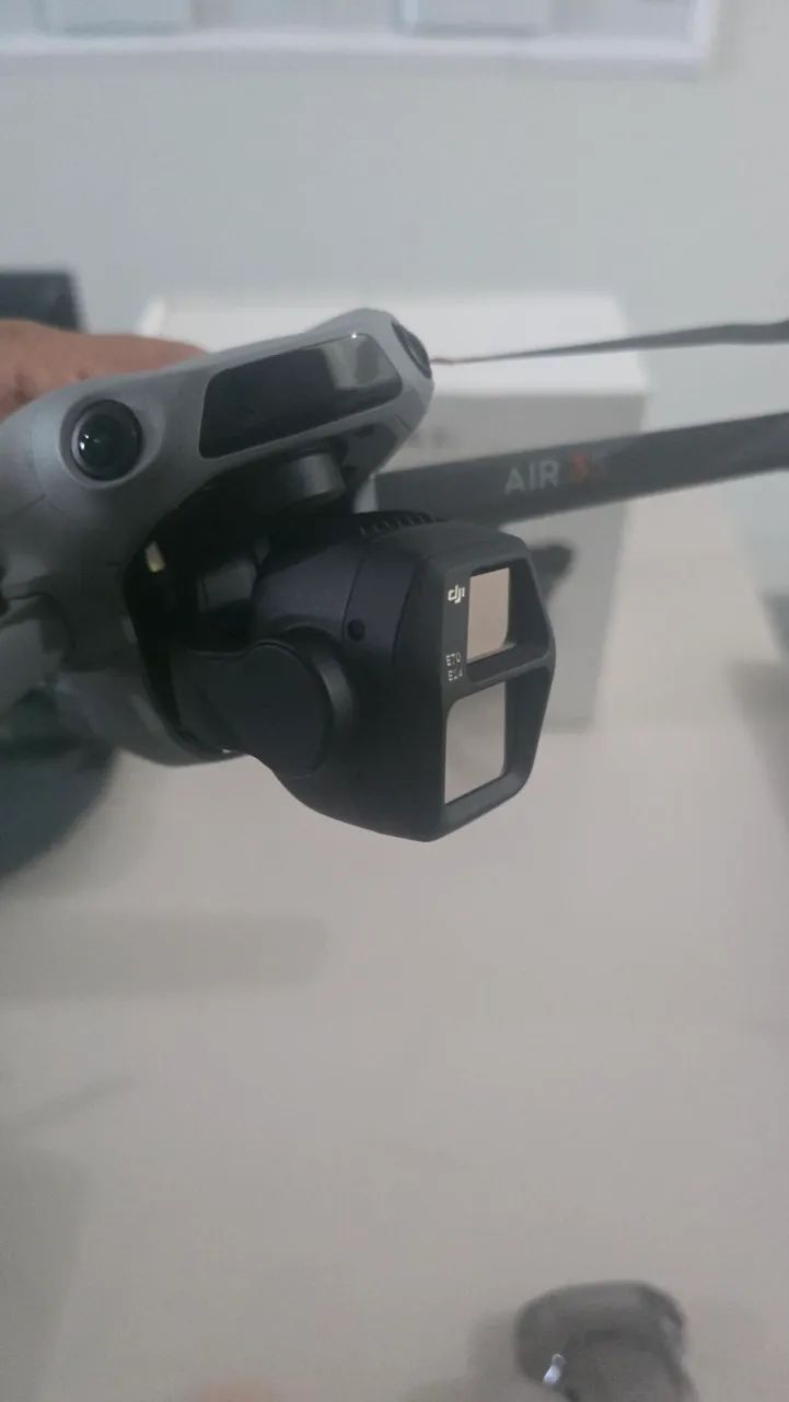 DRONE DJI AIR 3S COM KIT FLY MORE COMBO E RADIO COM TELA - Foto 5