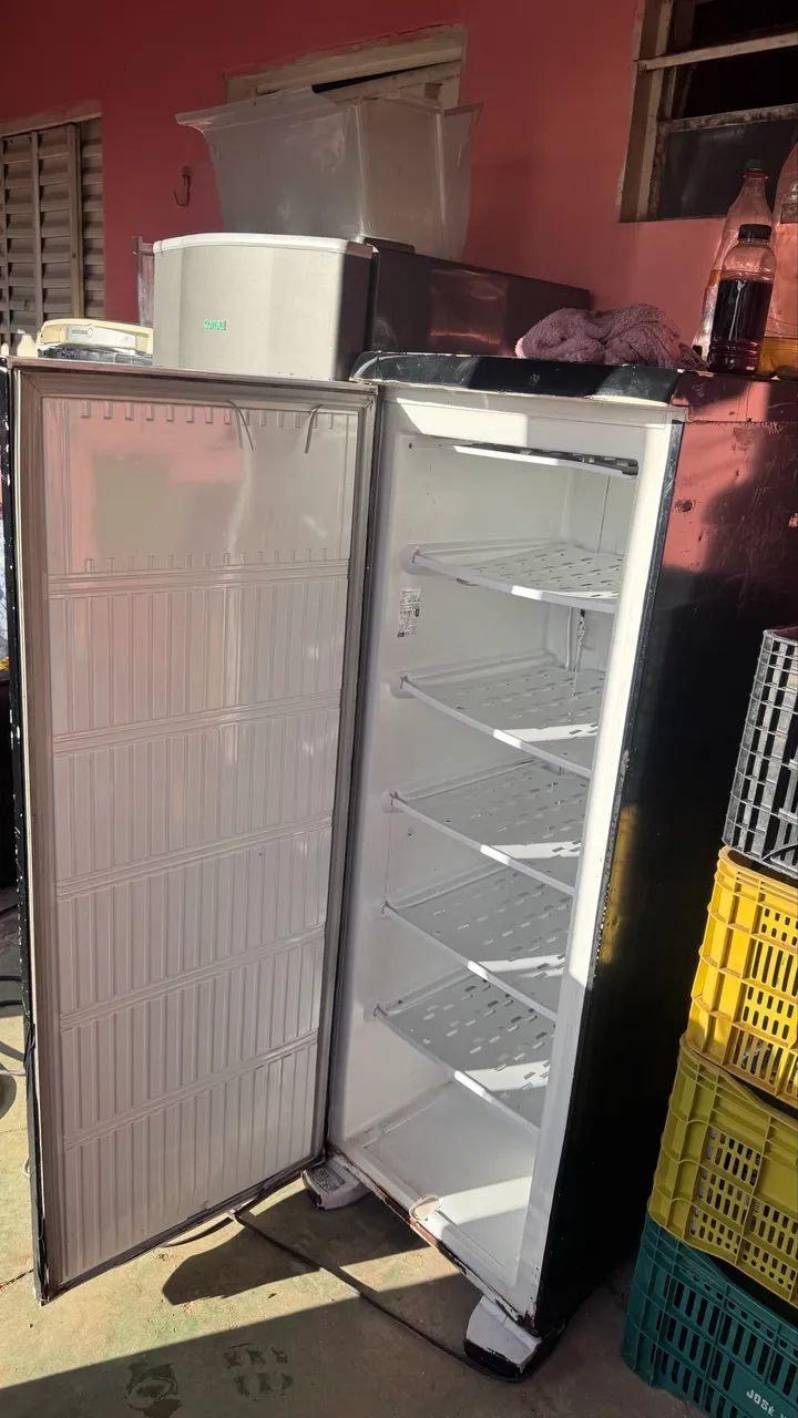 Frizer vertical 1200