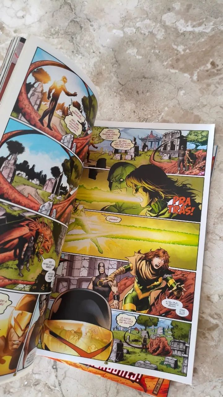 HQs Marvel Vingadores vs X-Men (1, 2, 3, 4 e 5) - Foto 4
