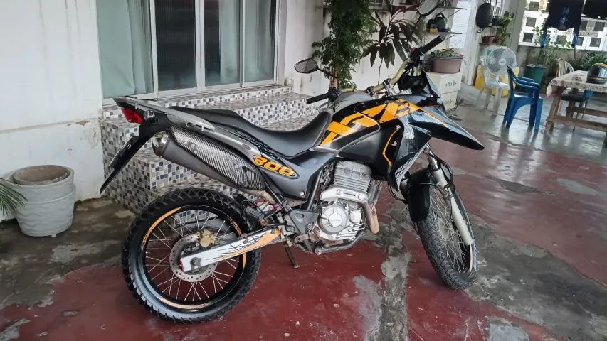 XRE 300 ADVENTURE - Foto 2