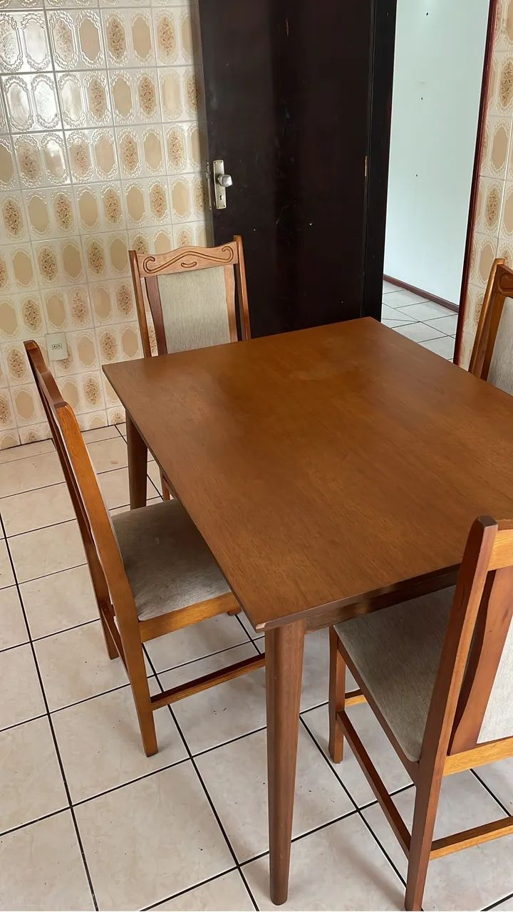Mesa de madeira 4 lugares - Foto 3