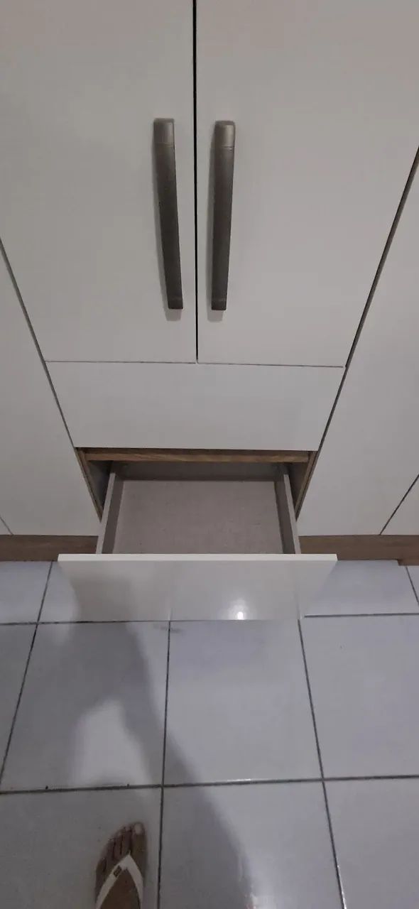 Guarda roupa semi novo - Foto 4