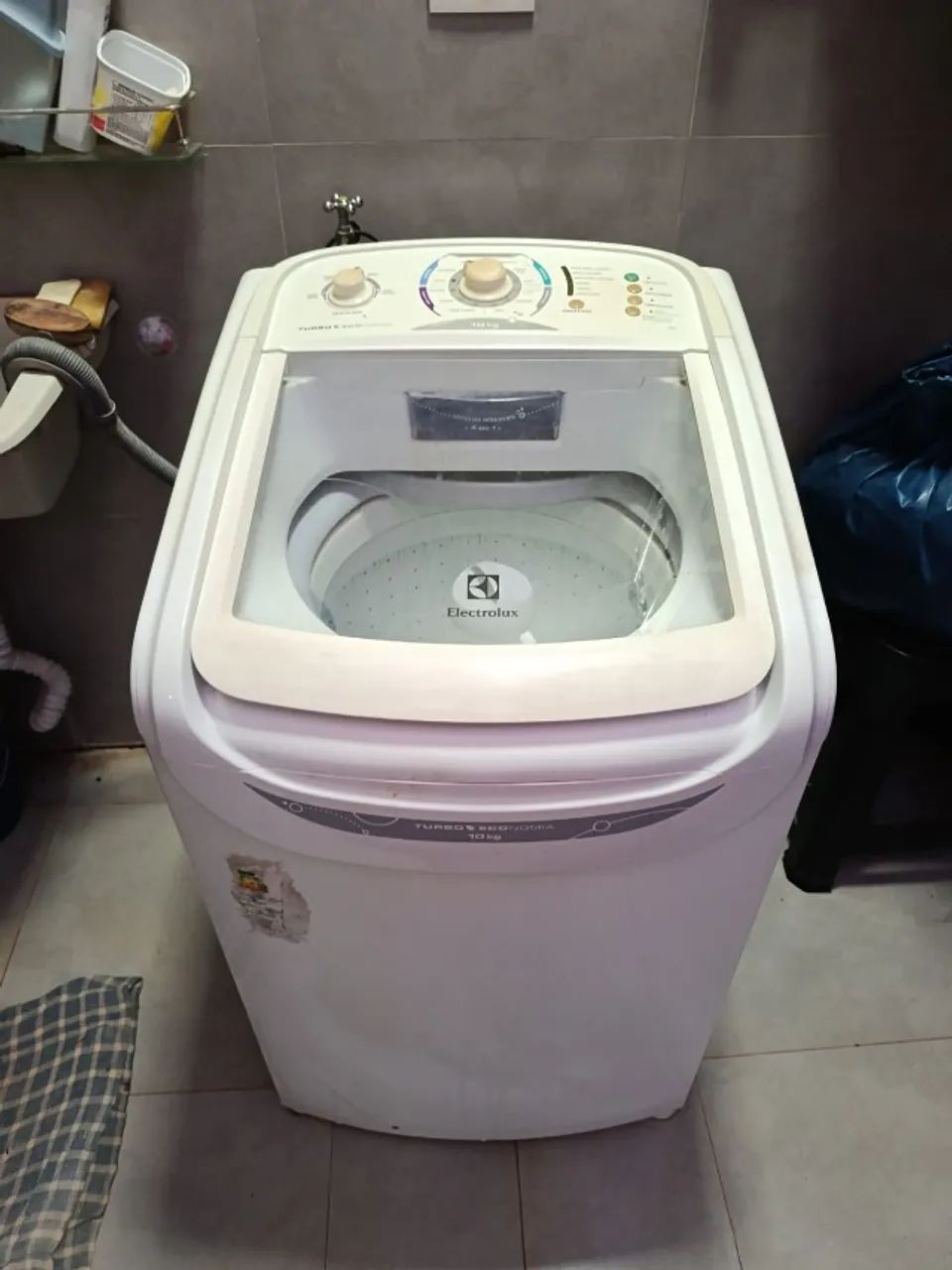 Máquina de lavar roupas *
