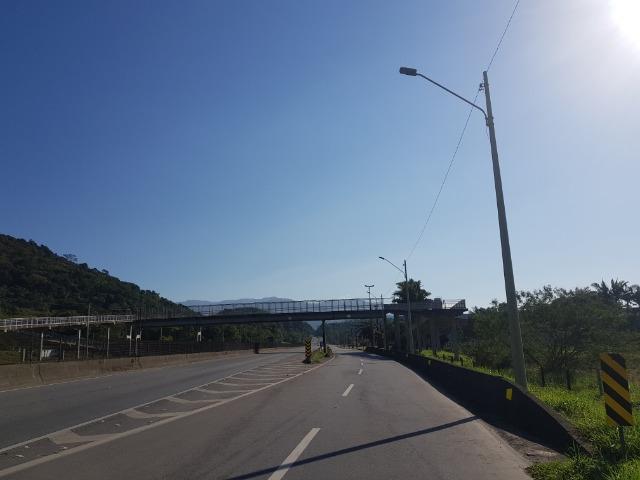Área industrial de frente para a BR101 em Pirabeiraba