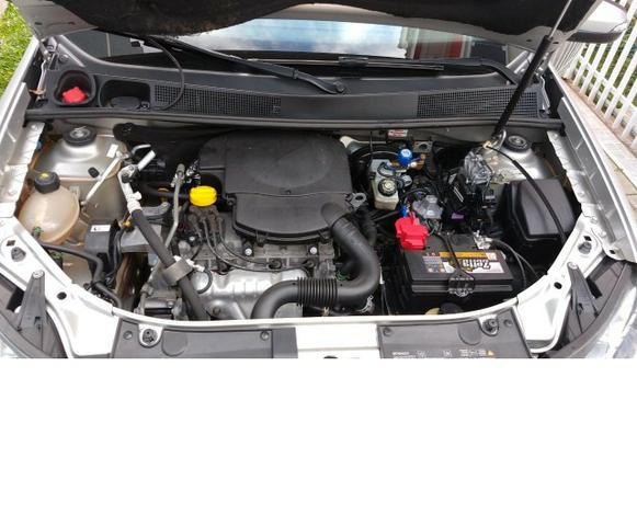 Oferta logan 1.6 dinamique HI-FLEX 1.6 8V com gnv prata impecável 2014 !!! - Foto 3