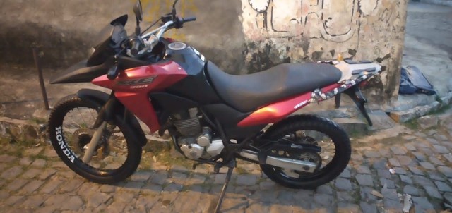 VENDO HONDA XRE 300