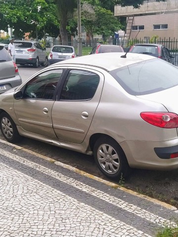 VENDO PEUGEOT 207/SEDAN