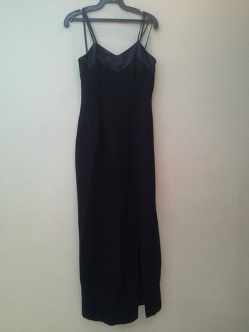 Vestido Longo Preto com alças, fenda lateral, tamanho P - em estado de novo - Foto 3