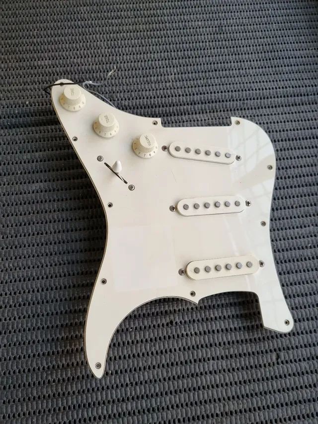 Escudo Squier Affinity Completo - Foto 3