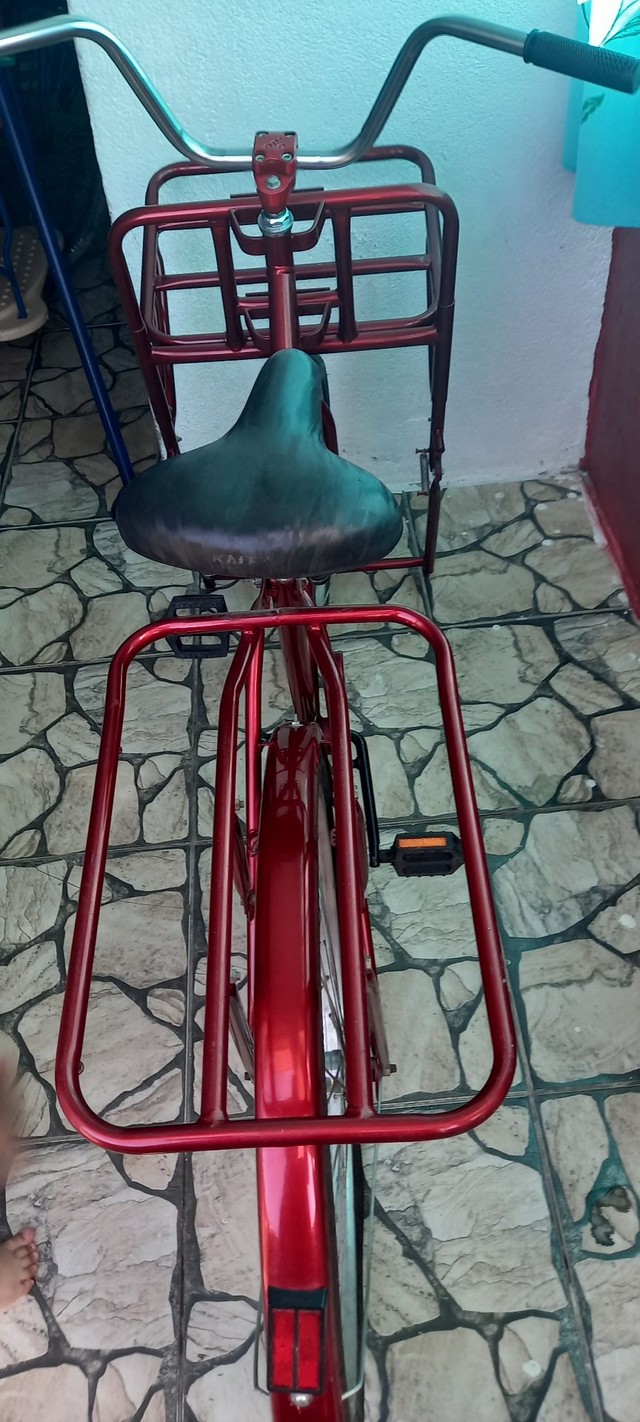Bicicleta Cargueira pouco usada 950 reais retira na Enseada Pedreira