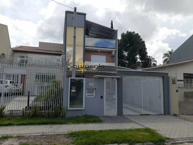 Sobrado Alto Padrão para Venda em Bacacheri Curitiba-PR