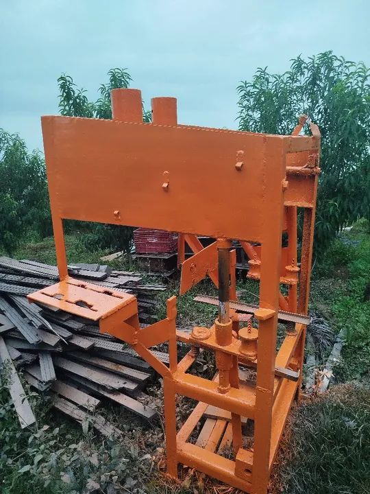 Máquina de Fazer Blocos de Concreto - Oportunidade! - Foto 3