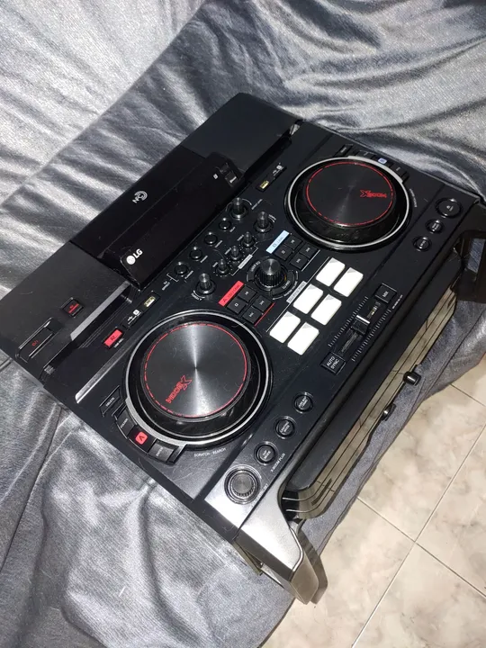 Som LG Xboom cm9950