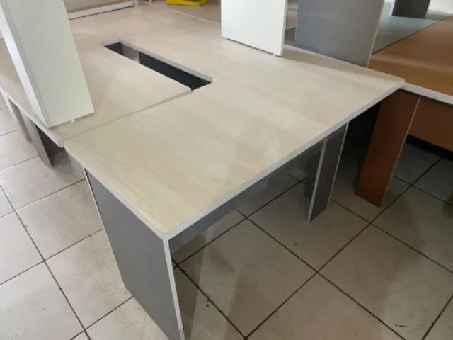 nova - mesa na cor linho e cinza - entrego