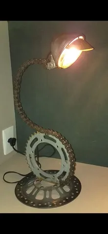 Abajuor estilo industrial
