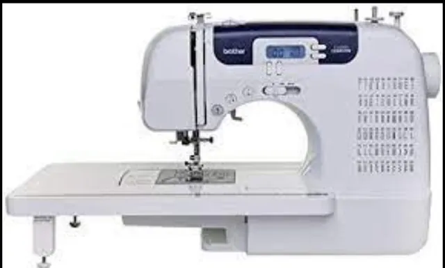 Máquina de costura reta Brother CS6000I portátil branca - NOVA