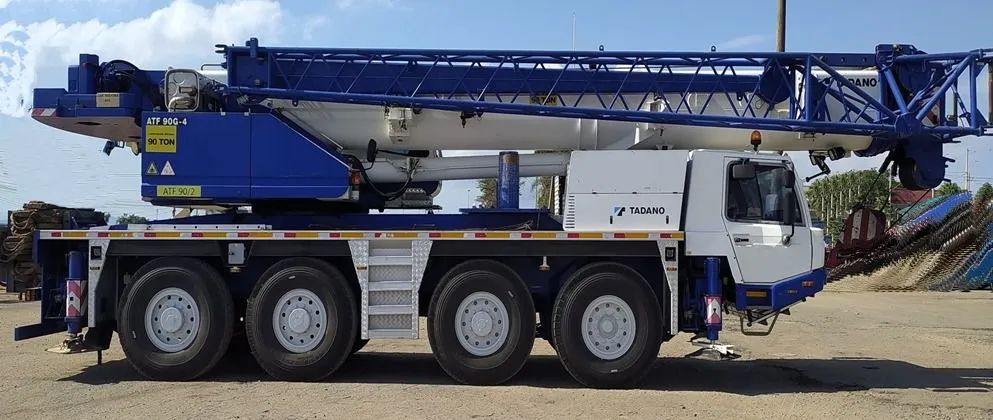 Guindaste tadano 90ton ano 2012