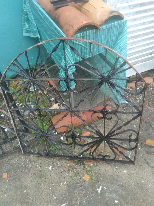 Vendo essa grade  medida  70 de altura / por  70 de largura 