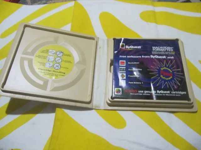 Lote 3 cartuchos SyQuest 88MB 5.25 Vintage Com Caixa Original Retro PC/Macintosh Coleção - Foto 4