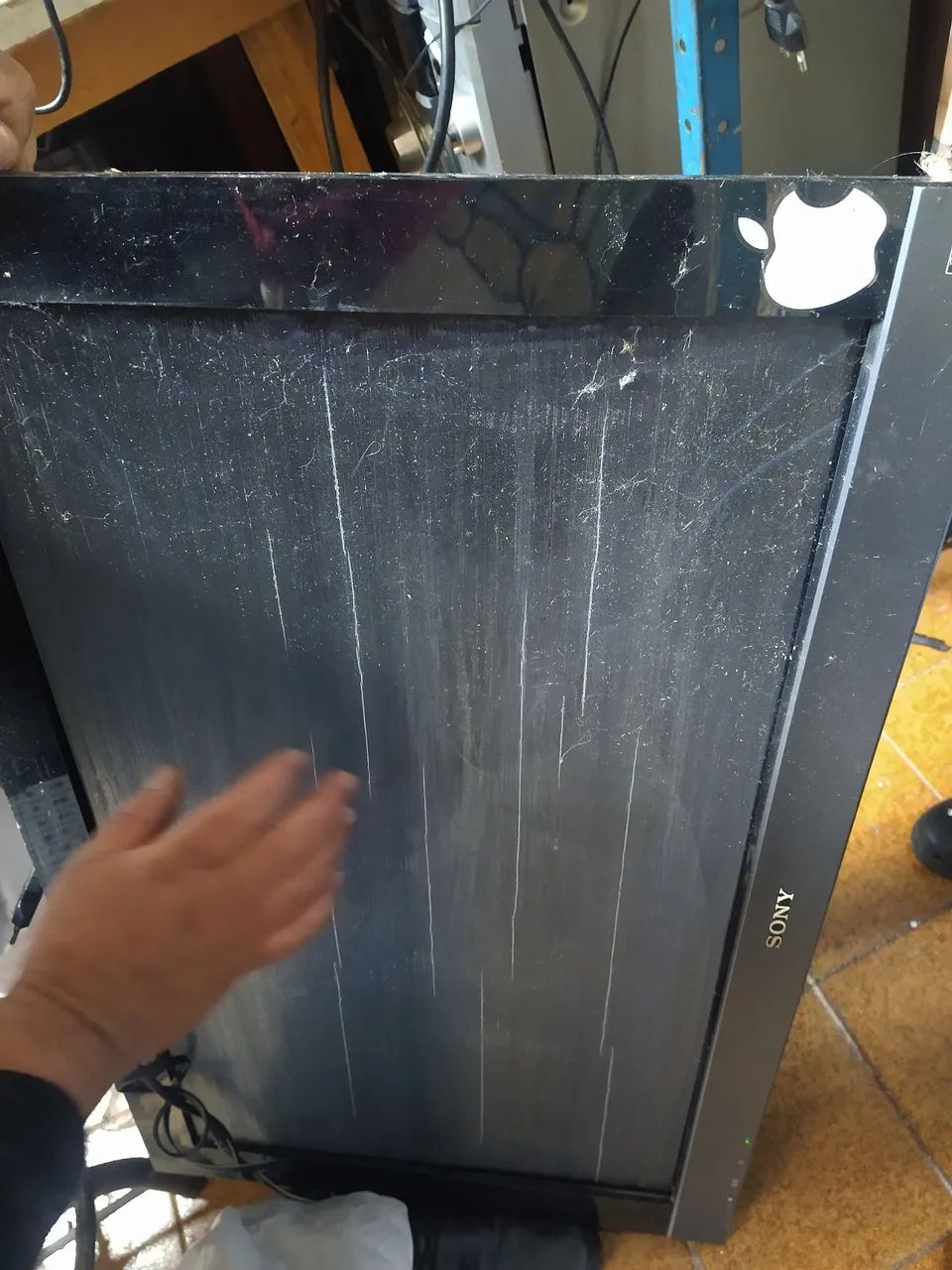 TV Sony Bravia de 32 polegadas, com tela quebrada KDL32EX301 - Foto 3
