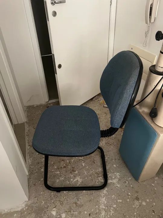 Cadeira de escritório base fixa - Foto 2