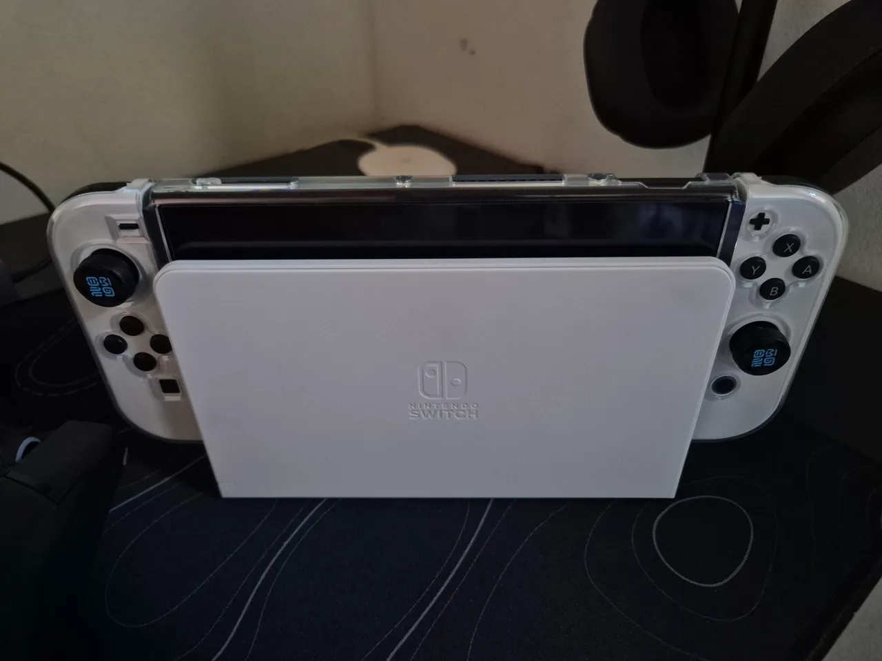 Nintendo switch oled com capa protetora e película