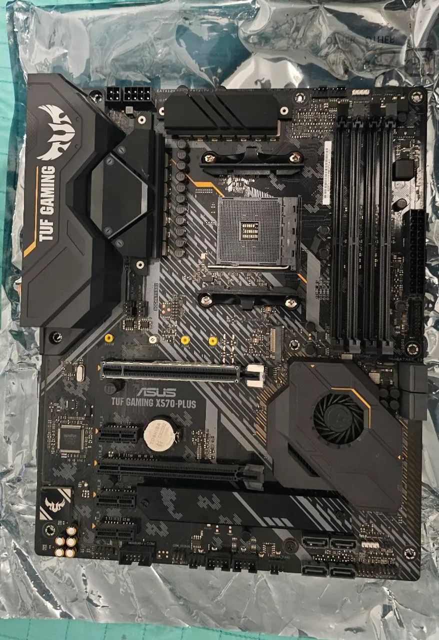 Placa-Mãe ASUS TUF Gaming X570-Plus/BR - Foto 3