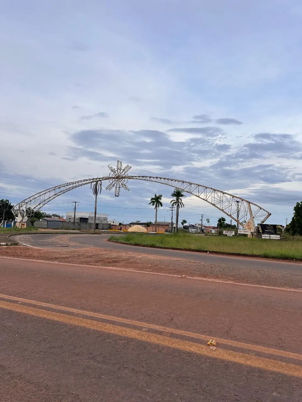 Lote de 360 m2 na terceira quadra da Rua Natal. Apto a financiamento. - Foto 6