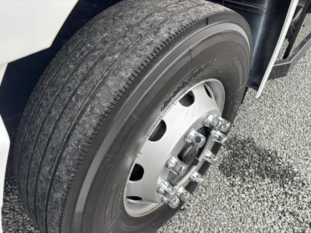 Volkswagen 15-180 Constellation com Baú 7 metros - Foto 15