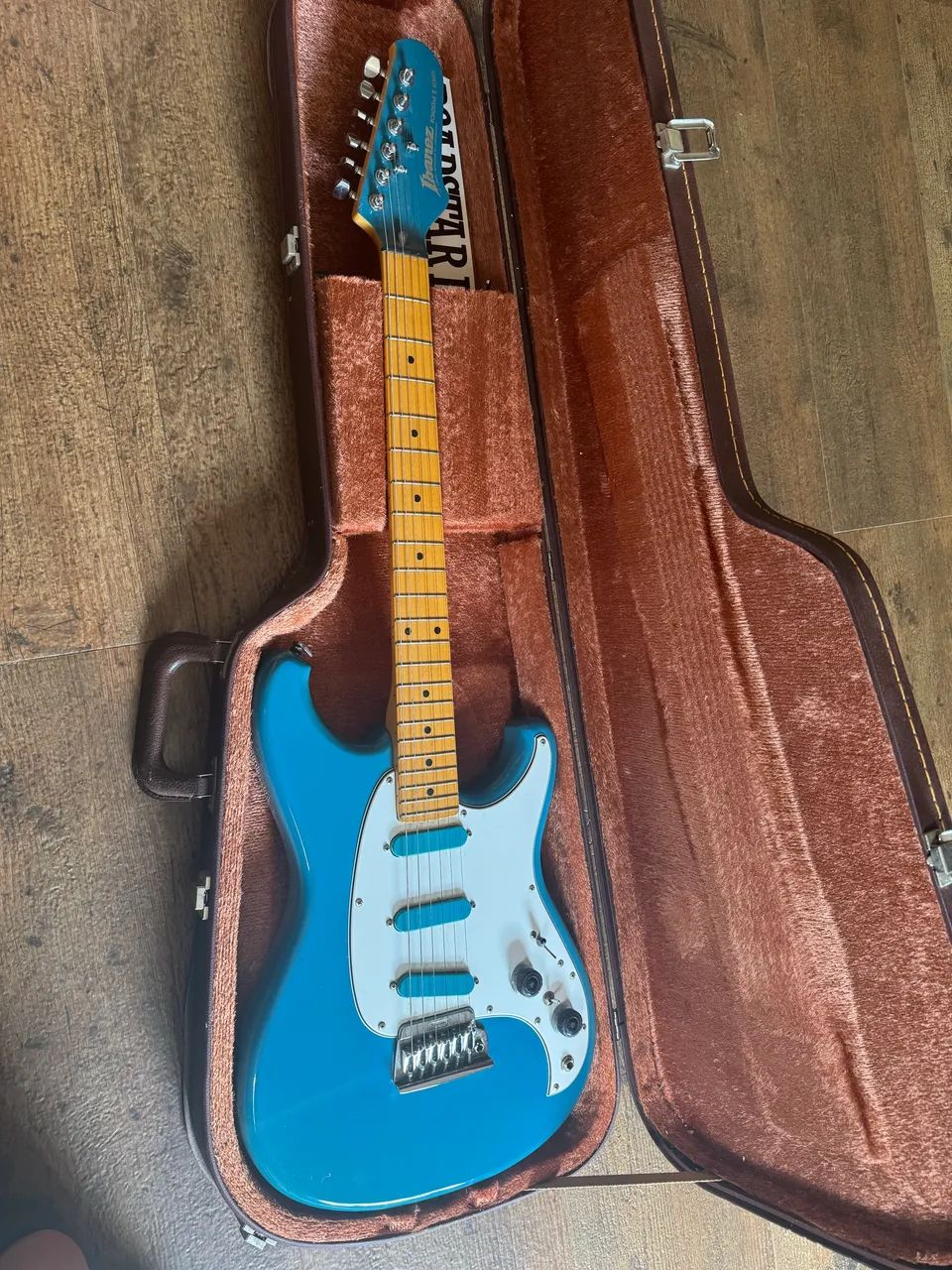 Guitarra Ibanez Roadstar II - Foto 2