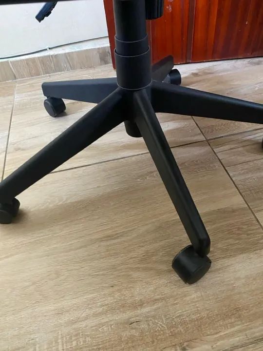 Cadeira de escritório giratória  - Foto 6