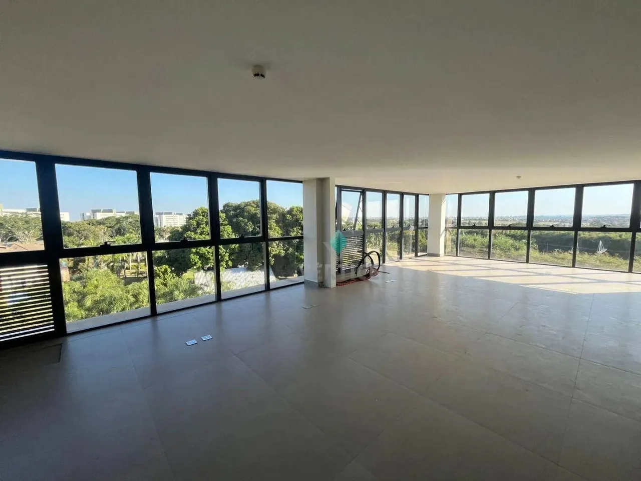 Sala para locação com 94m² no Georgina Business Park