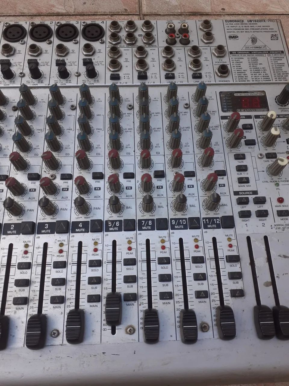 Mixer Behringer 1622FxPro - Foto 2