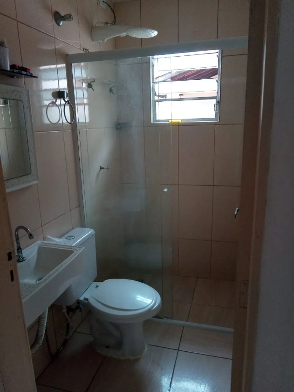 kitnet 500 metros praia centro-160,00 preço de  4 pessoas  VAGAS  APARTIR DE 5 DE  JANEIRO - Foto 4