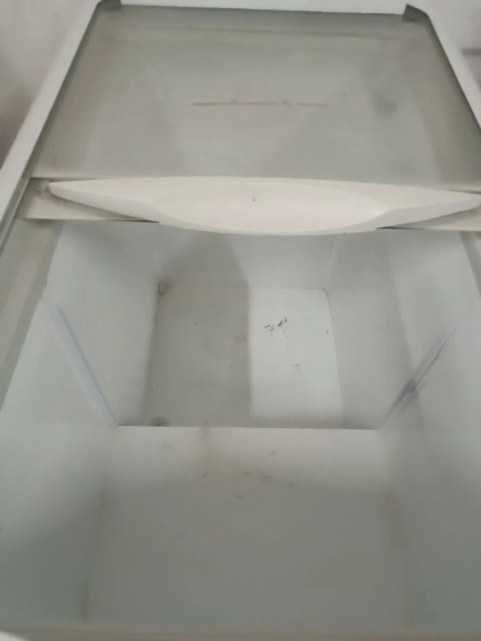 Freezer horizontal 2 portas expositora 232 litros  220 volts marca Metalfrio - Foto 5