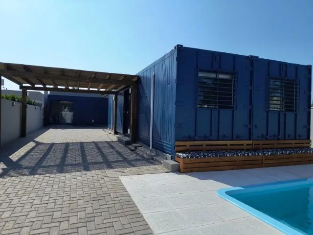 Casa Container, Atlântida Sul,4d, piscina, internet, ar-condicionado