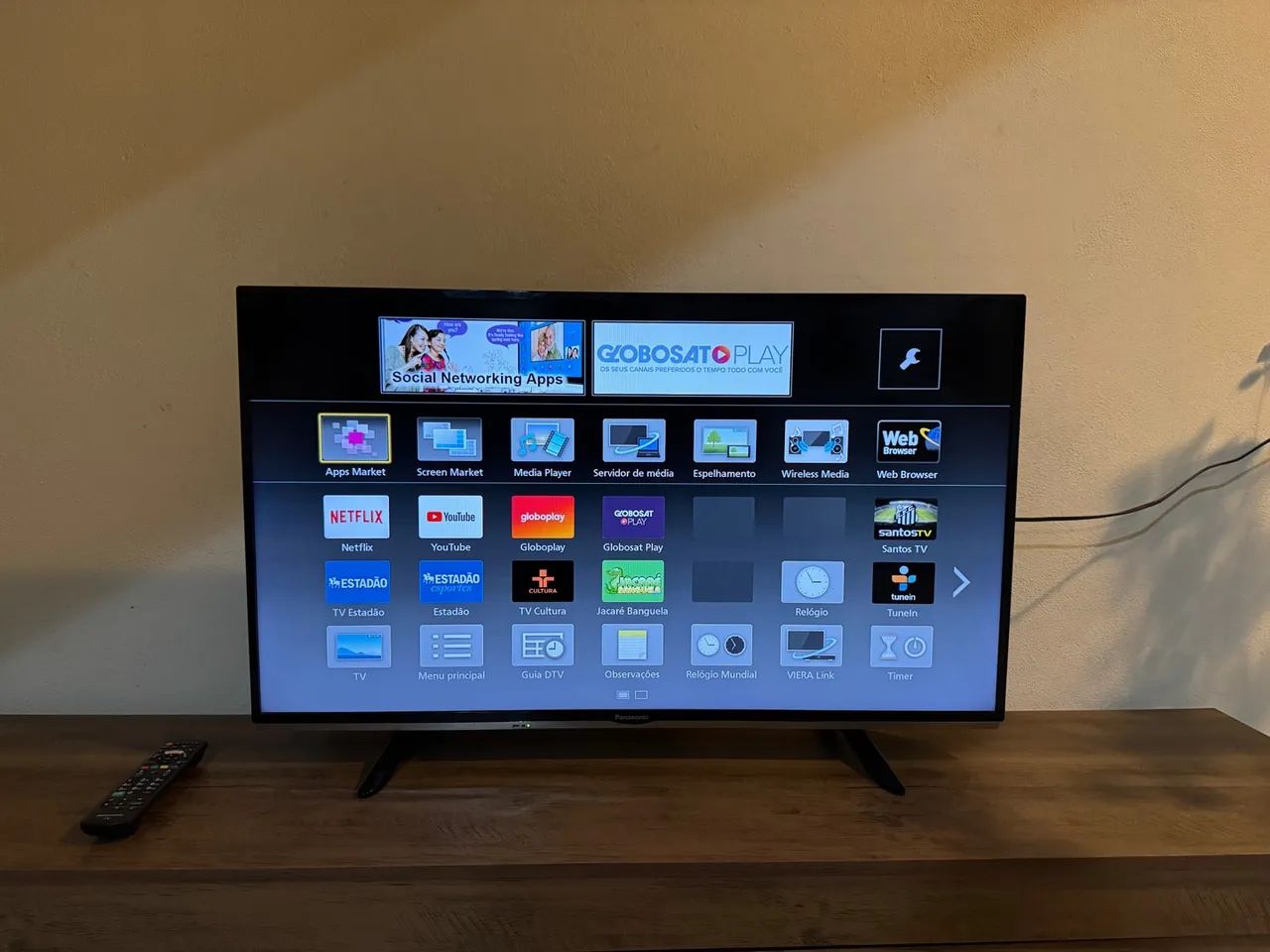 Smart TV LED Panasonic VIERA 40" Full HD - TC-40DS600B