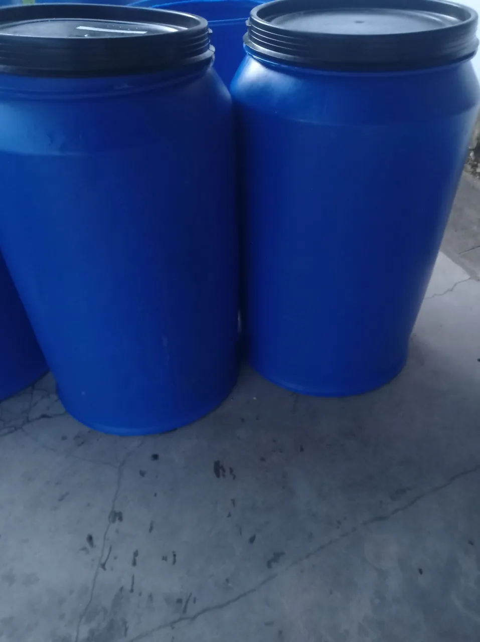 Tambores de 200 litros e outras variedades
