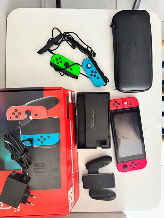Nintendo Switch com 4 controles - Foto 2